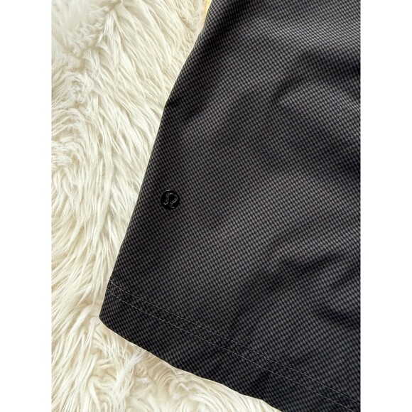 Lululemon shorts - Picture 8 of 8